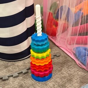 NWOT Fat Brain Toys SpinAgain